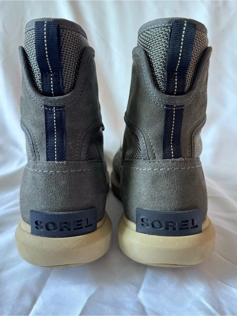 NWOB Sorel Men’s Explorer Mission Waterproof Boots Size 8.5 M Olive Green Hiking